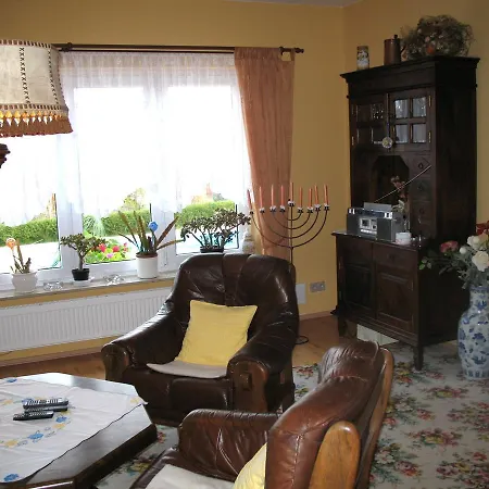 Holiday In 1183 펜션 Jickovice
